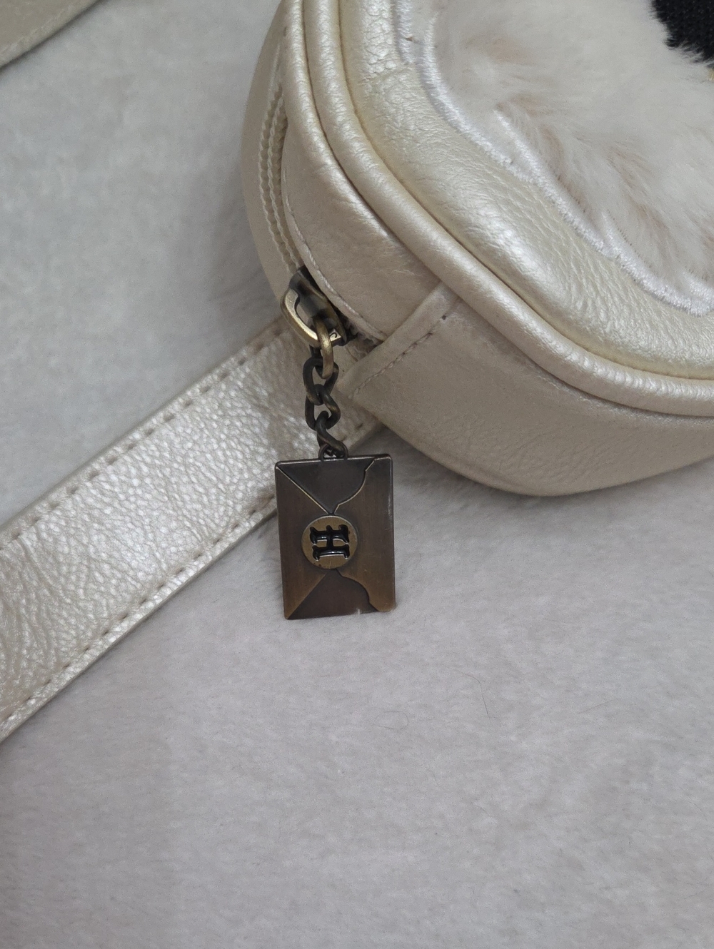 Harry Potter Hedwig Belt Bag - Picture 2 of 6